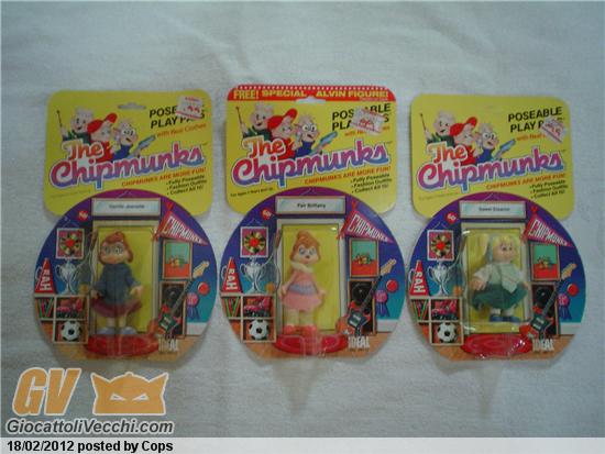 Chipmunks play pals 1.jpg